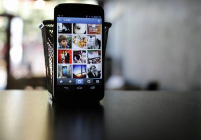 What types of photos get the most likes on Instagram?