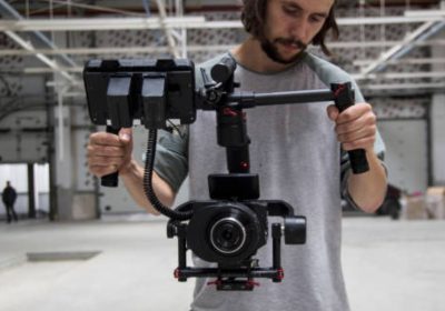 A Detailed Overview of the Three-Point Slinger for Camera